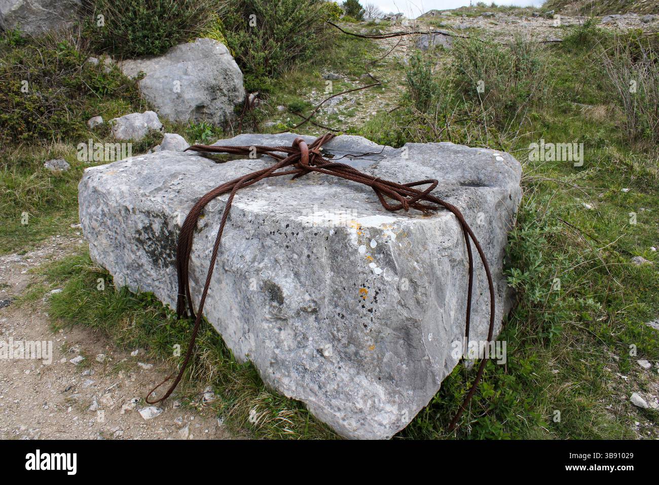 Rocks at Tout Quarry Park, Isle of Portland Stock Photo - Alamy