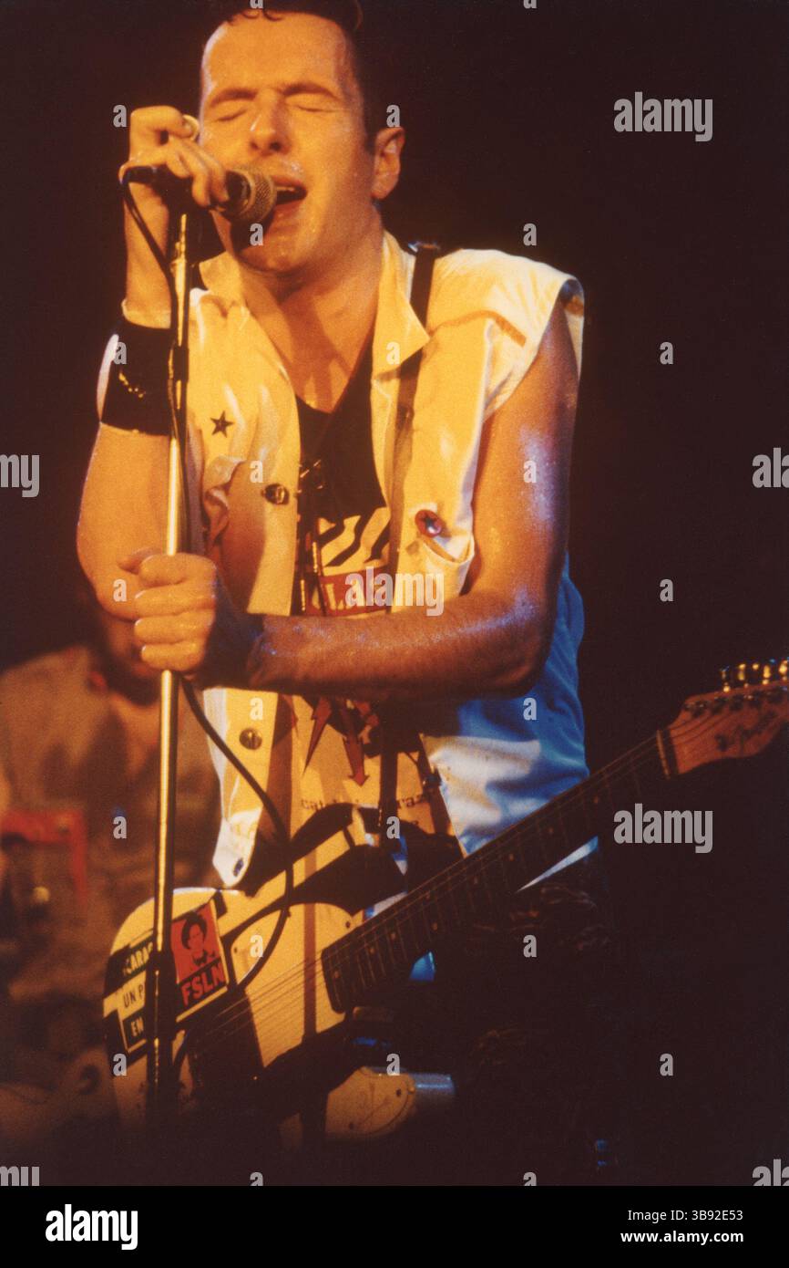 「 VIVA JOE STRUMMER 」 THE CLASH Joe Strummer – Viva Joe Strummer - The Clash And Beyond