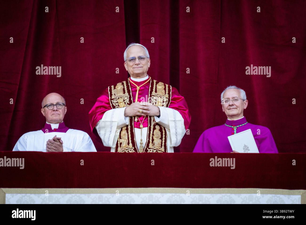Vatican, Vatican. 08th May, 2025. Newly elected Pope Leo XIV appears on the balcony of St. Peter's Basilica. Credit: SOPA Images Limited/Alamy Live News Stock Photo