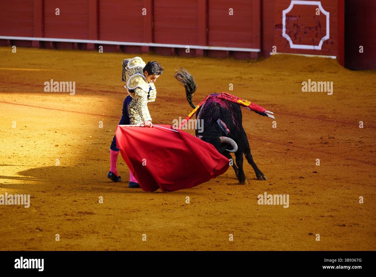feria-sevilla-bullfight-2025-bullfighting-takes-place-during-the-feria