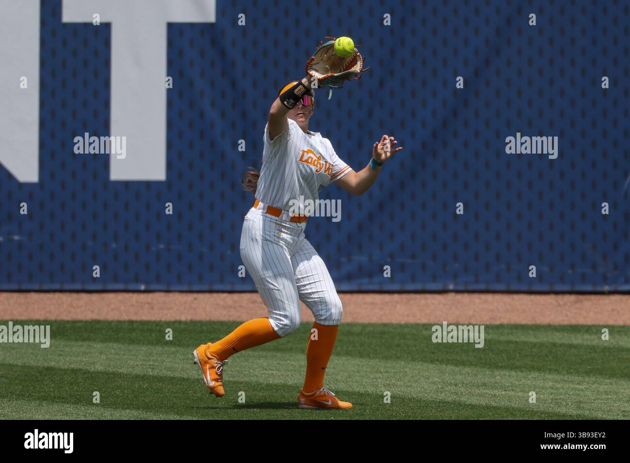 ATHENS, GA - MAY 08: Tennessee outfielder Alannah Leach (10) catches a ...