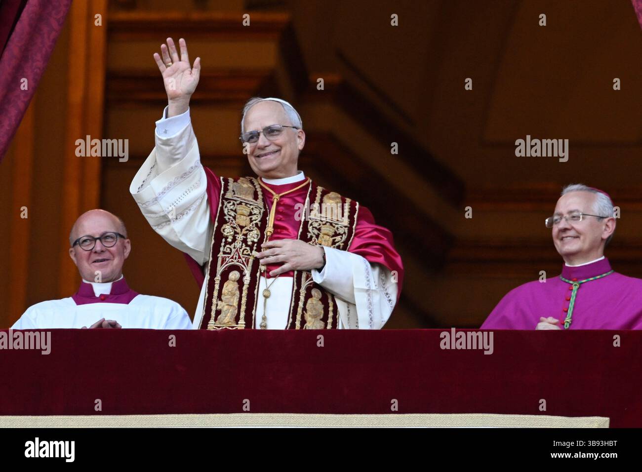 Italy. 08th May, 2025. Newly elected Pope Leo XIV waves from the Vatican balcony in Vatican City, Vatican on Thursday, May 8, 2025. After two days, the Conclave of Cardinals elected Cardinal Robert Francis Provost, who will be known as Pope Leo XIV, as the 267th Supreme Pontiff after the death of Pope Francis on Easter Monday. Provost will be the first American pope. Photo by Stefano Spaziani/UPI Credit: UPI/Alamy Live News Stock Photo