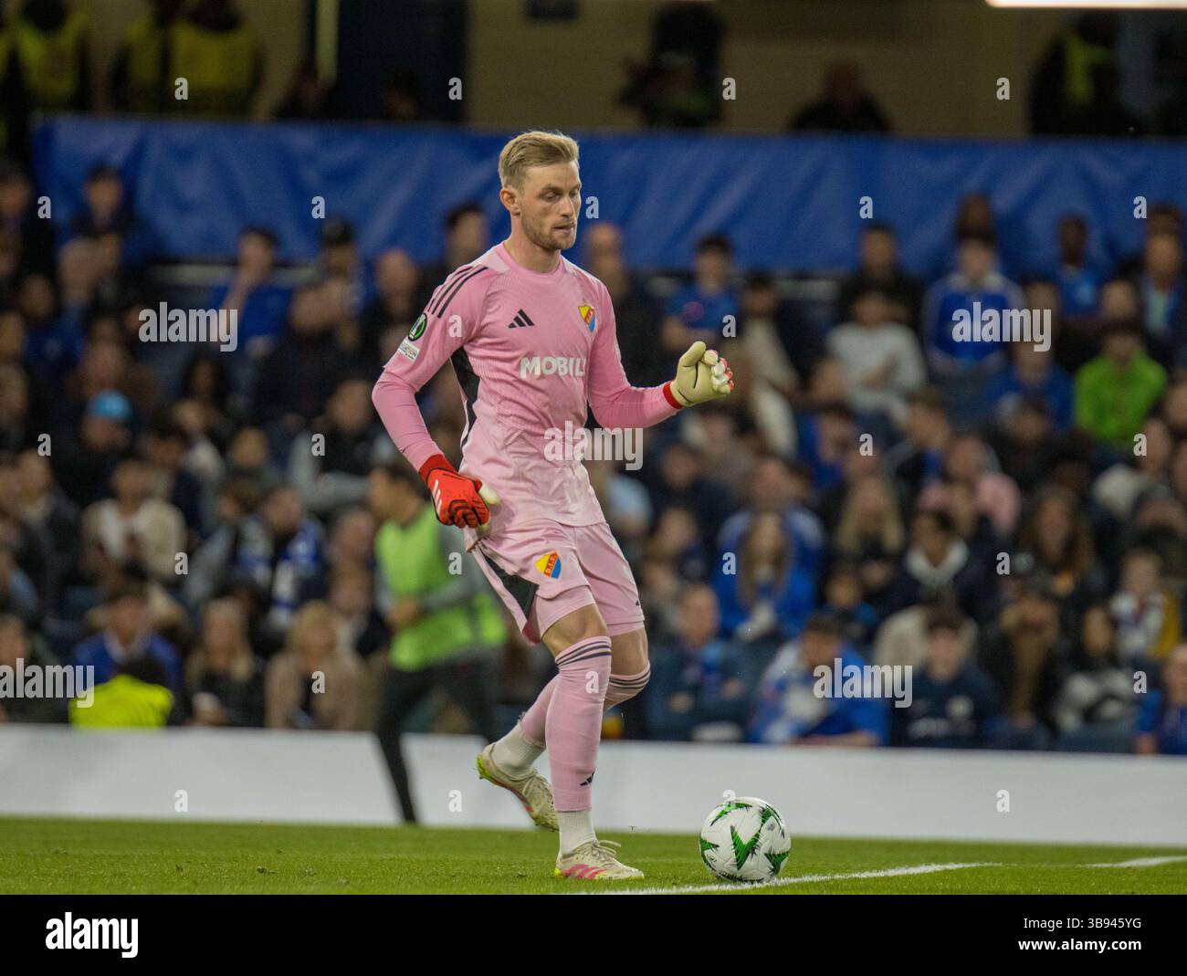 Stamford Bridge, London, UK. 8th May, 2025. Jacob Rinne (35 Djurgarden ...