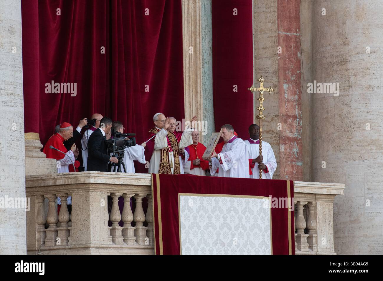 Newly elected Pope Leo XIV, Papa Leone 14, Robert Francis Prevost on St. Peter’s Basilica balcony. Vatican City 08/05/2025. Photo by Rocco Pettini Stock Photo