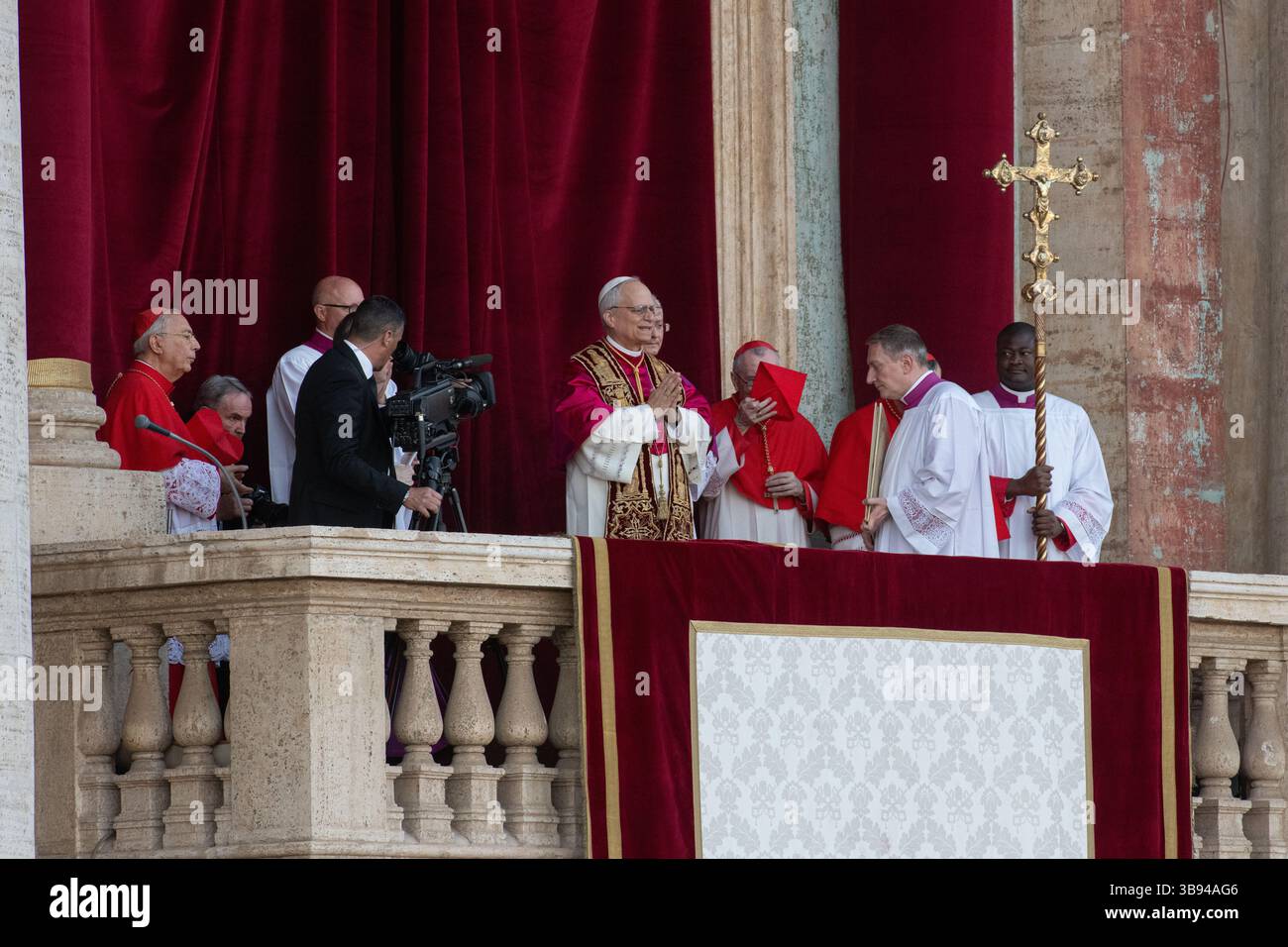 Newly elected Pope Leo XIV, Papa Leone 14, Robert Francis Prevost on St. Peter’s Basilica balcony. Vatican City 08/05/2025. Photo by Rocco Pettini Stock Photo