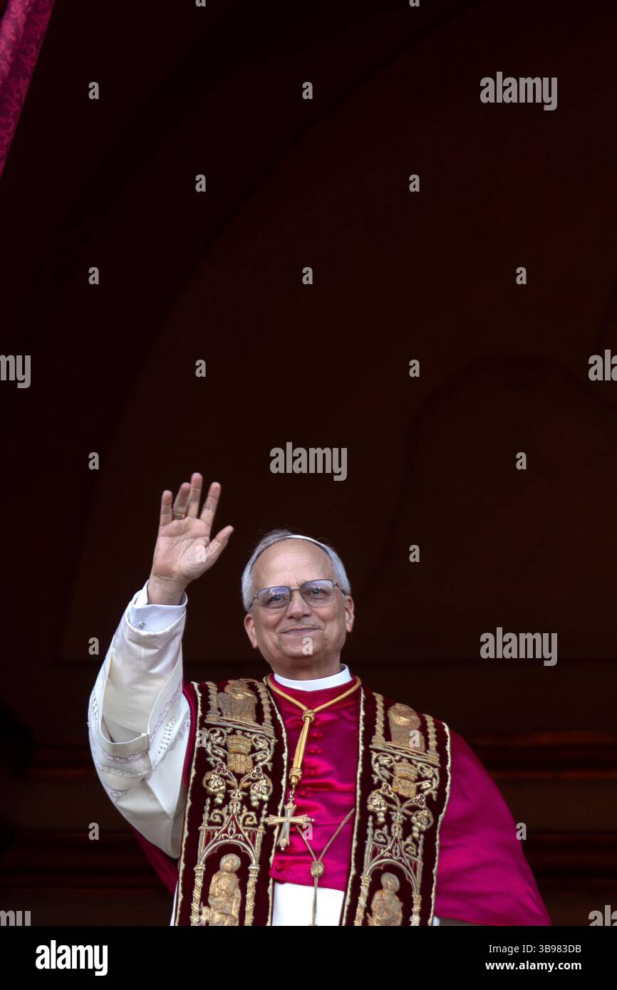 Vatican City, Vatican, 08 May 2025. The newly elected Pope Leo XIV, american cardinal Robert Francis Prevost, appears for the first time from St. Peter's Basilica Central Loggia, at the Vatican, after the conclave. Maria Grazia Picciarella/Alamy Live News Stock Photo