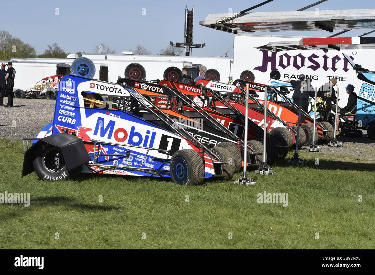 KOKOMO, IN - APRIL 27: Five cars of the Keith Kunz/Curb-Agajanian ...