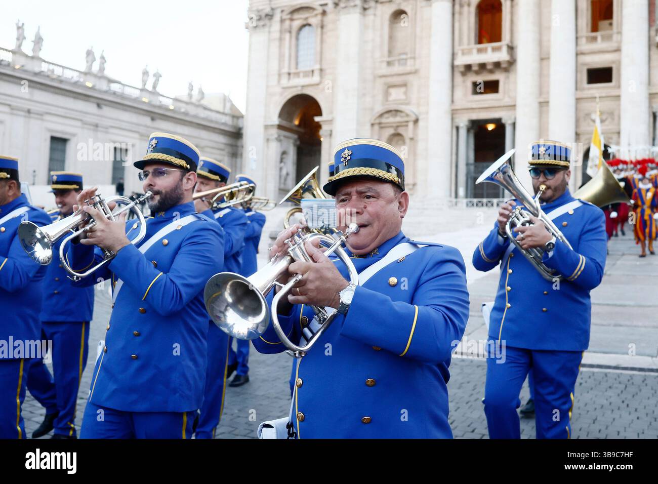 Le Guardie Svizzere Del Vaticano Secondo giorno di Conclave per lÕelezione del nuovo Papa, la cerimonia
