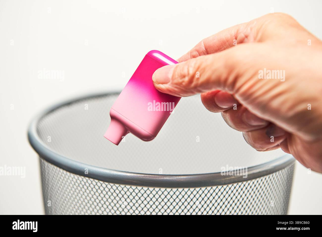 Disposable vape bin hi-res stock photography and images - Alamy