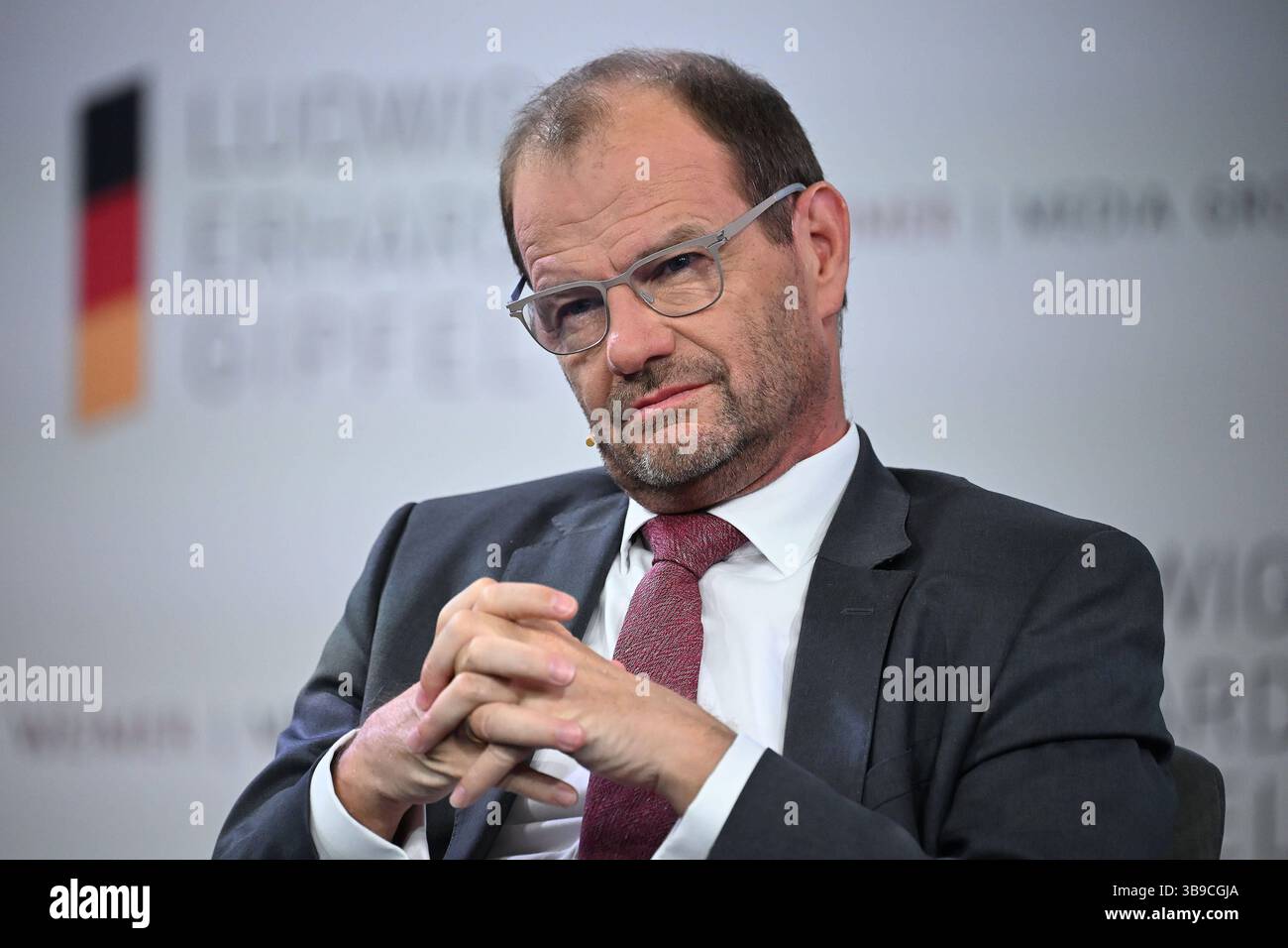 Stefan Kapferer, CEO 50Hertz Transmission, Einzelbild,angeschnittenes Einzelmotiv, Portrait,Portraet. Ludwig Erhard Gipfel 2025 auf Gut Kaltenbrunn am Tegernsee am 09.05.2025. *** Stefan Kapferer, CEO 50Hertz Transmission, single image, cropped single motif, portrait, portrait Ludwig Erhard Summit 2025 at Gut Kaltenbrunn on Lake Tegernsee on 09 05 2025 Stock Photo