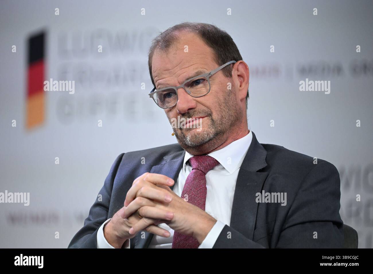 Stefan Kapferer, CEO 50Hertz Transmission, Einzelbild,angeschnittenes Einzelmotiv, Portrait,Portraet. Ludwig Erhard Gipfel 2025 auf Gut Kaltenbrunn am Tegernsee am 09.05.2025. *** Stefan Kapferer, CEO 50Hertz Transmission, single image, cropped single motif, portrait, portrait Ludwig Erhard Summit 2025 at Gut Kaltenbrunn on Lake Tegernsee on 09 05 2025 Stock Photo