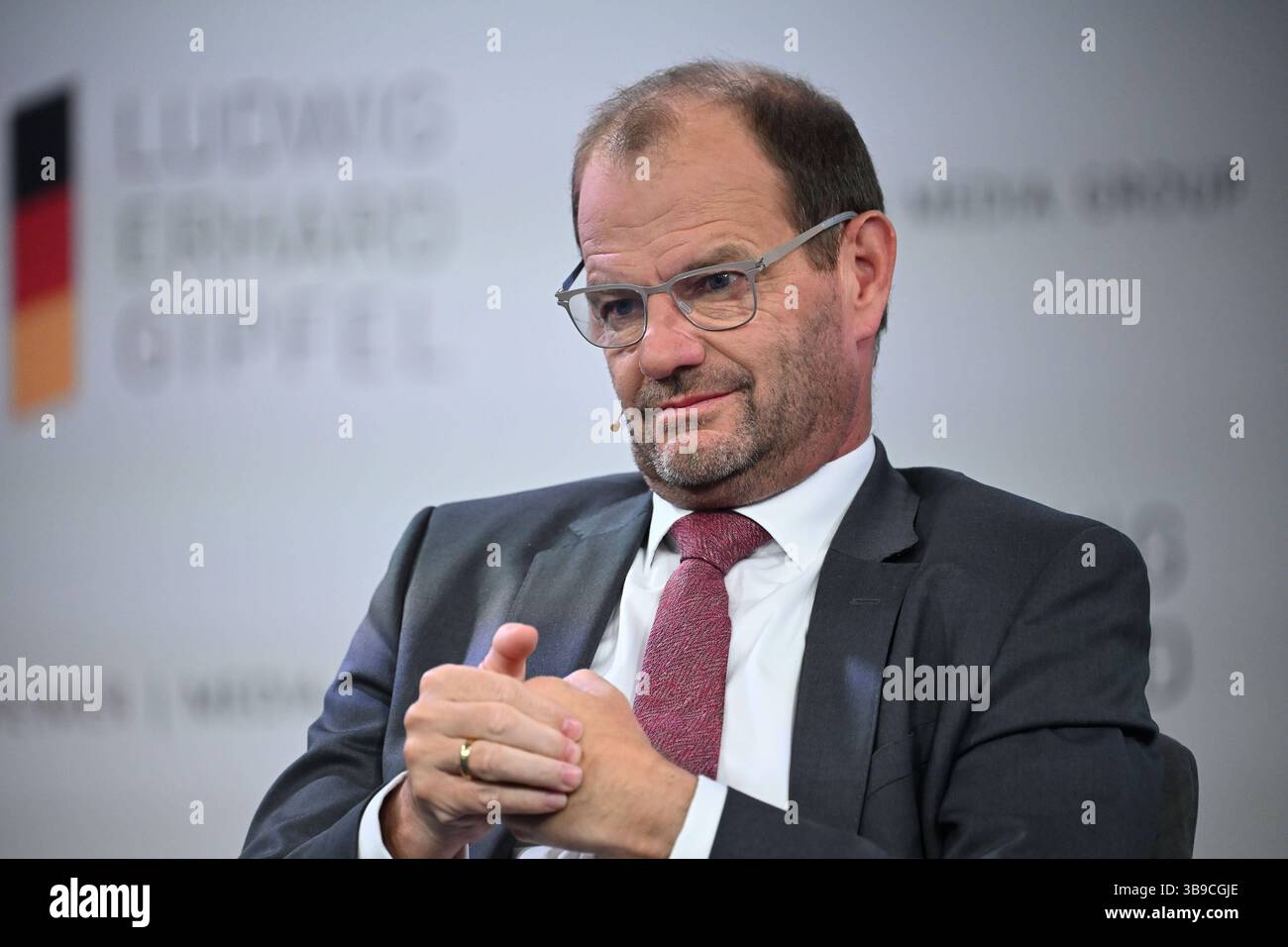 Stefan Kapferer, CEO 50Hertz Transmission, Einzelbild,angeschnittenes Einzelmotiv, Portrait,Portraet. Ludwig Erhard Gipfel 2025 auf Gut Kaltenbrunn am Tegernsee am 09.05.2025. *** Stefan Kapferer, CEO 50Hertz Transmission, single image, cropped single motif, portrait, portrait Ludwig Erhard Summit 2025 at Gut Kaltenbrunn on Lake Tegernsee on 09 05 2025 Stock Photo