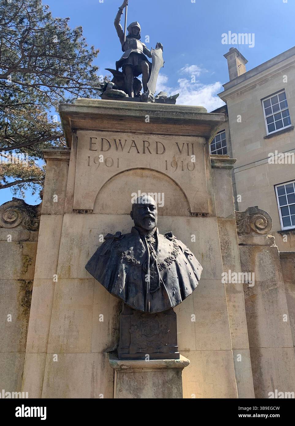 Edward the V11 Northampton Northamptonshire UK British England English King statue bust Hospital entrance monument King corner plinth standing - Smartphone Captured Stock Image