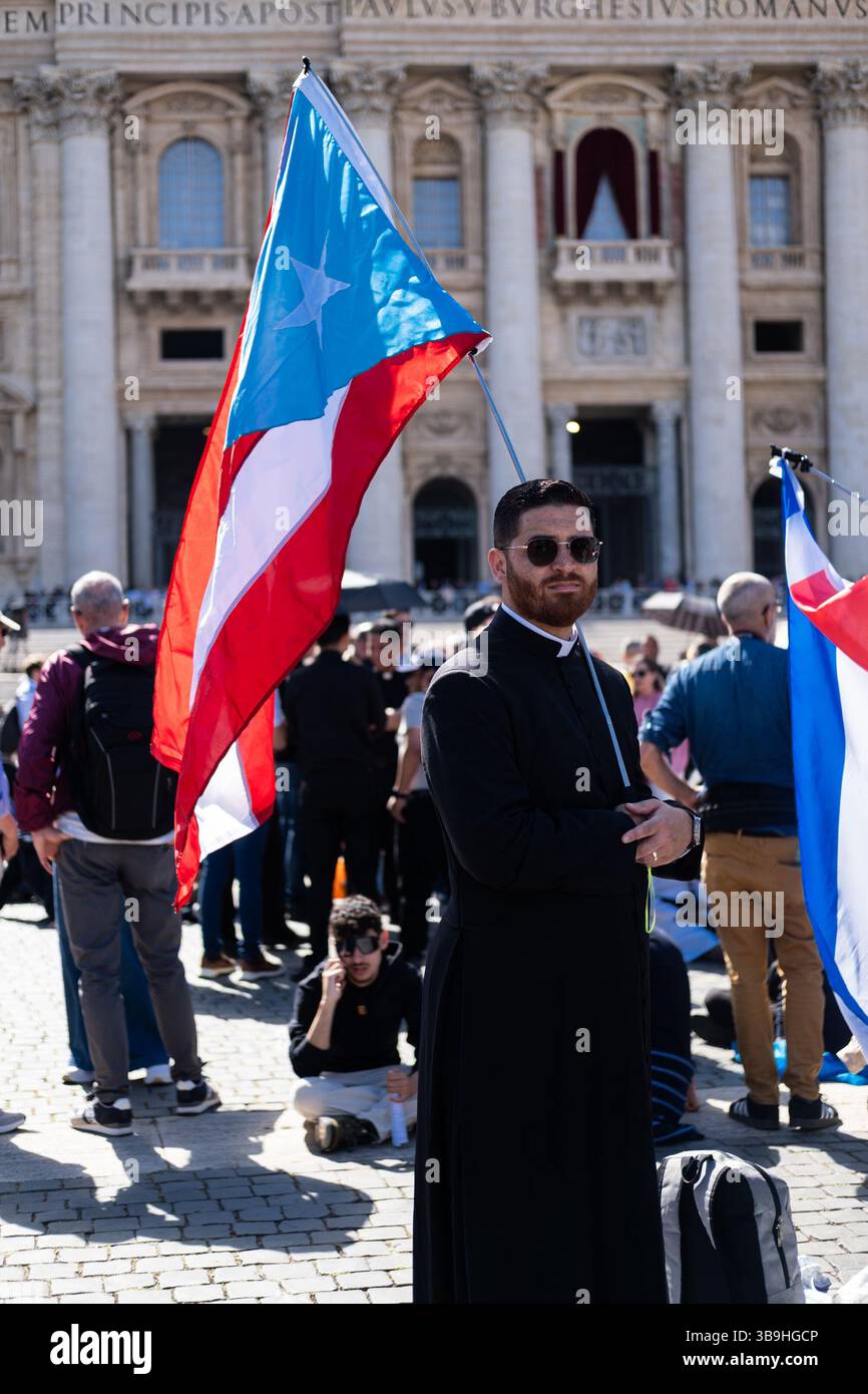 Puerto rico vatican flag hi-res stock photography and images - Alamy