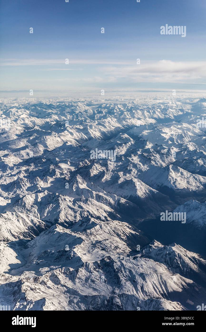 Aircraft and aeroplane hi-res stock photography and images - Alamy