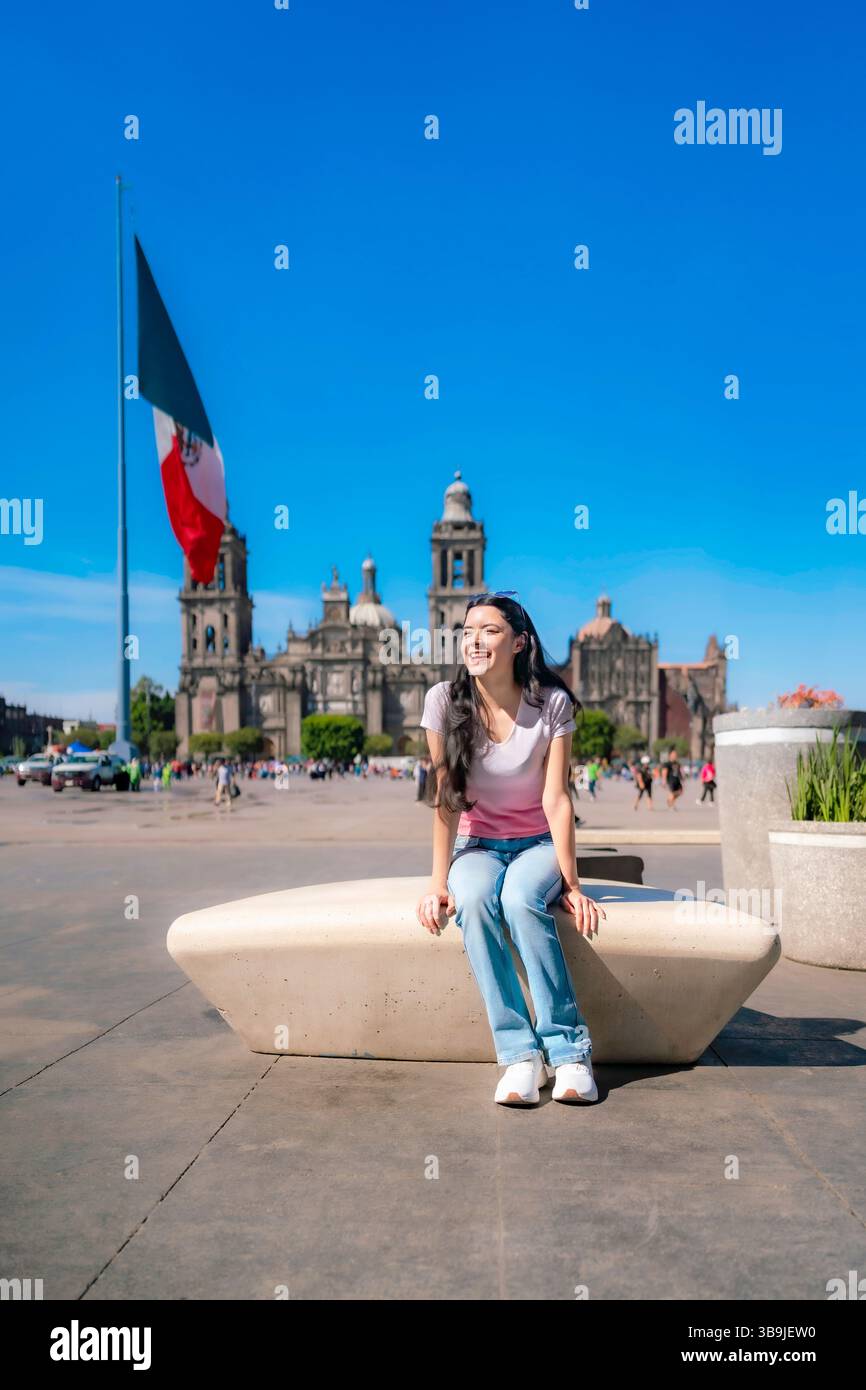 Woman wearing pink top jeans hi-res stock photography and images - Alamy