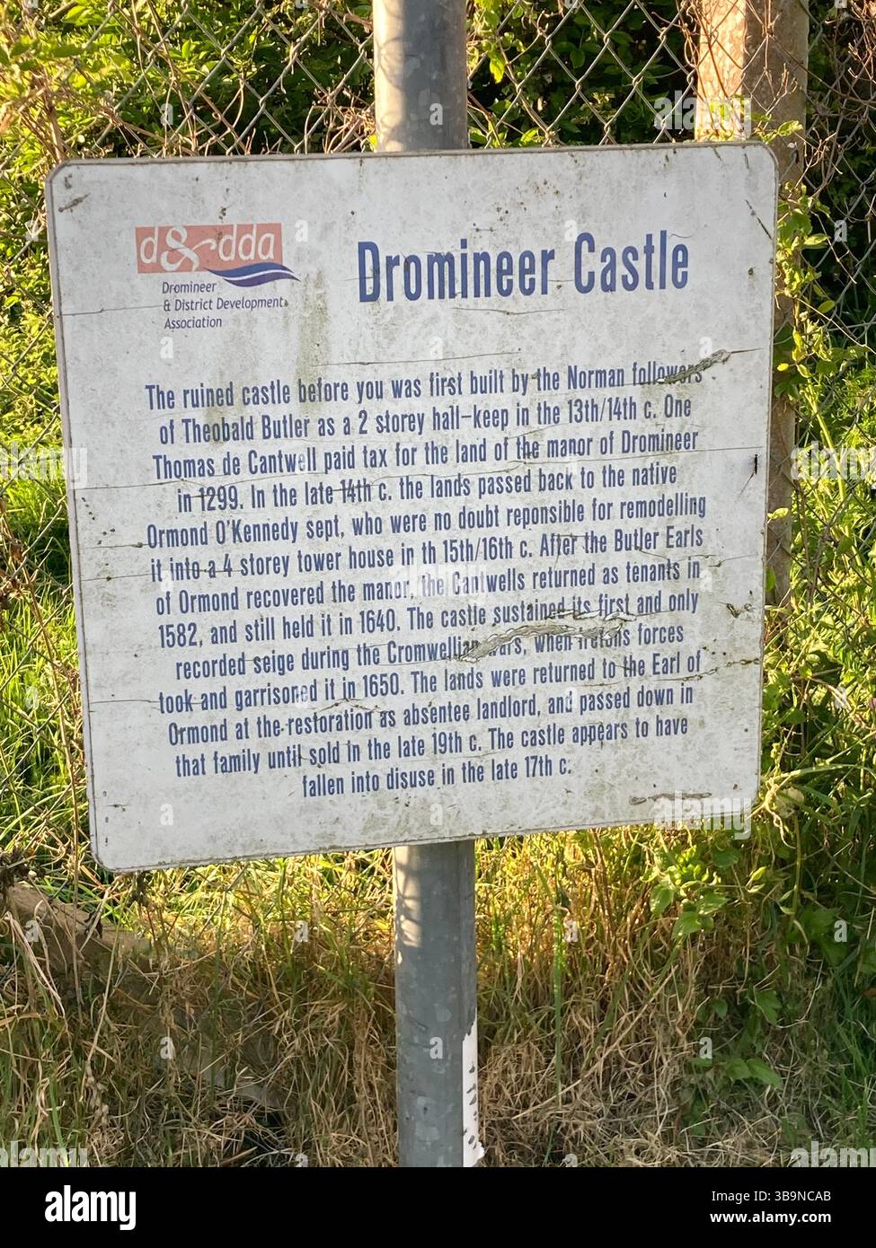 Dromineer Castle , Dromineer is a small village  in County Tipperary, Ireland. It is on the shores of Lough Derg, 8 km north-west of Nenagh - Smartphone Captured Stock Image