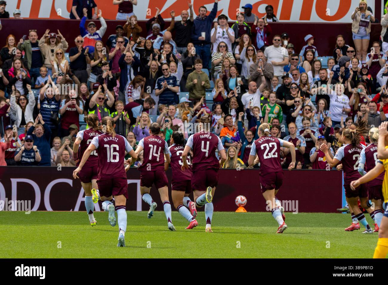 Birmingham, England, 9th May 2025 Aston Villa goal celebration during ...