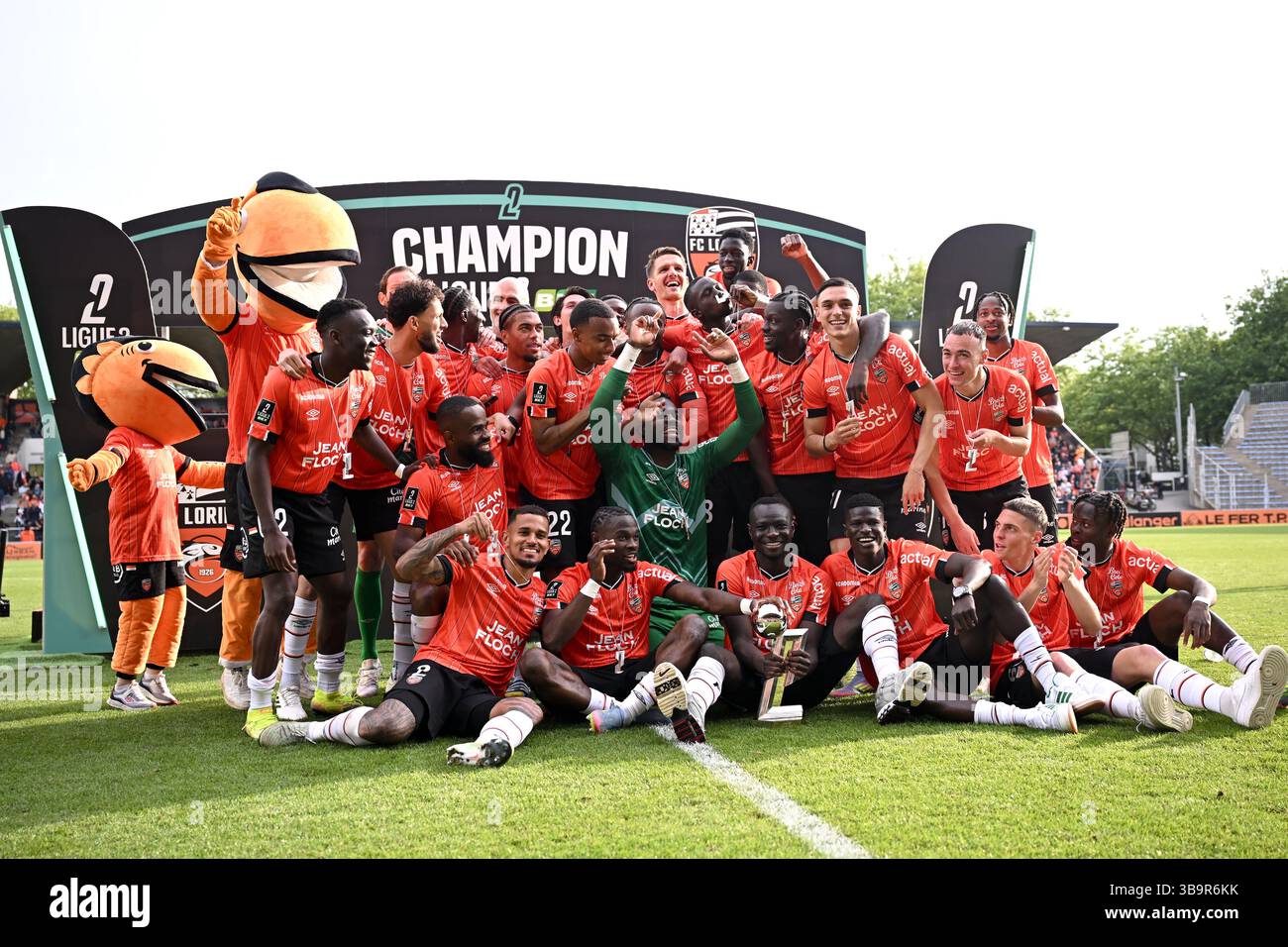 Equipe de football de Lorient FCL during the Ligue 2 BKT match between ...