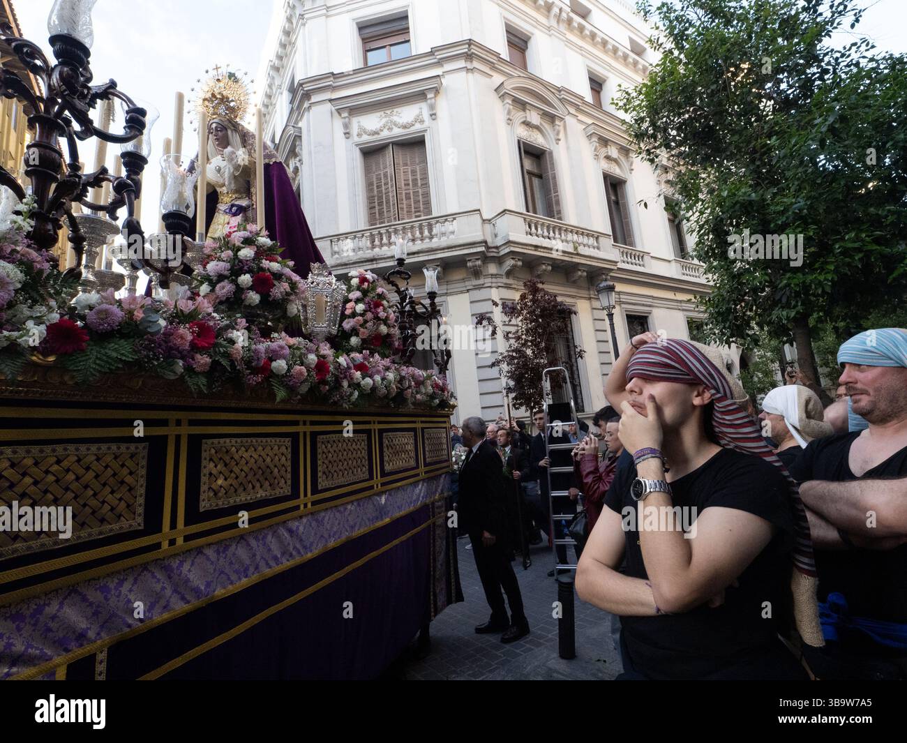 Madrid, Spain. 10th May, 2025. A 'costalero' getting ready to take over ...
