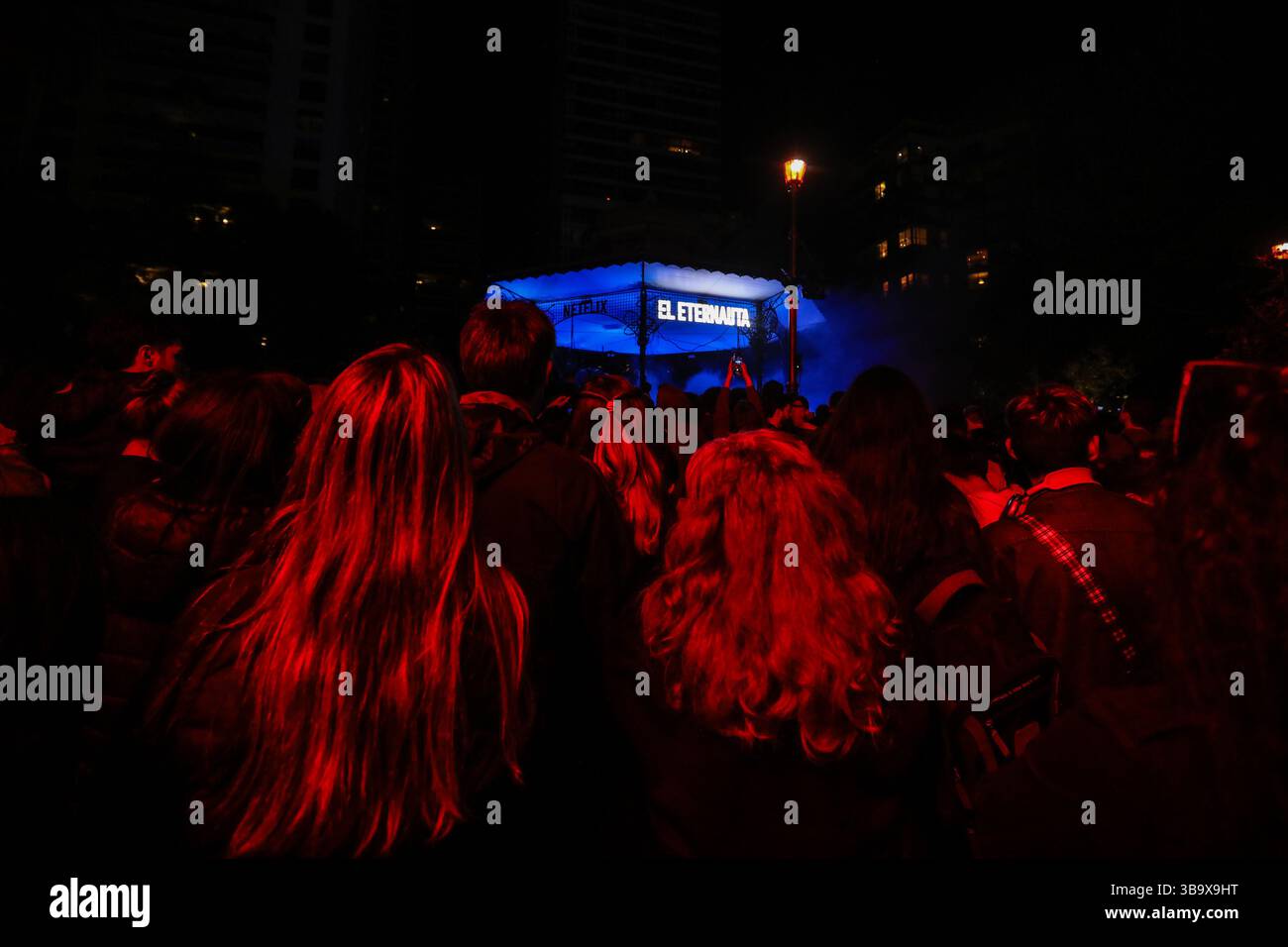 Buenos Aires, Argentina. 10th May, 2025. People watch the recreation of the final scene of the serie The Eternauta. Netflix held an event at the Barrancas de Belgrano roundabout, the location of the final scene of the first season, to celebrate the success of the streaming platform's series based on the comic book by Héctor Germán Oesterheld. Credit: SOPA Images Limited/Alamy Live News Stock Photo