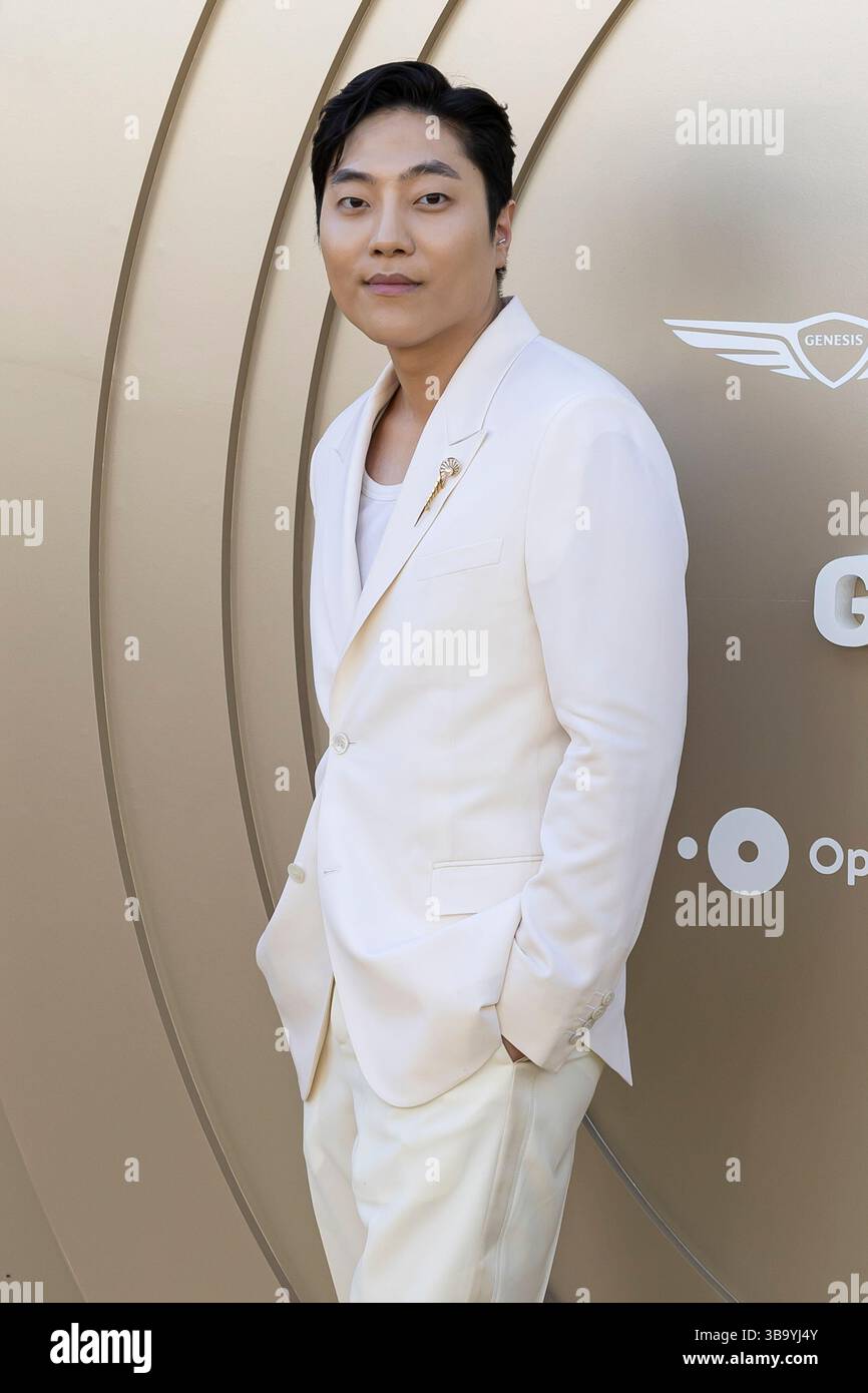 Los Angeles, USA. 10th May, 2025. Andrew Kwon attends the arrivals of ...