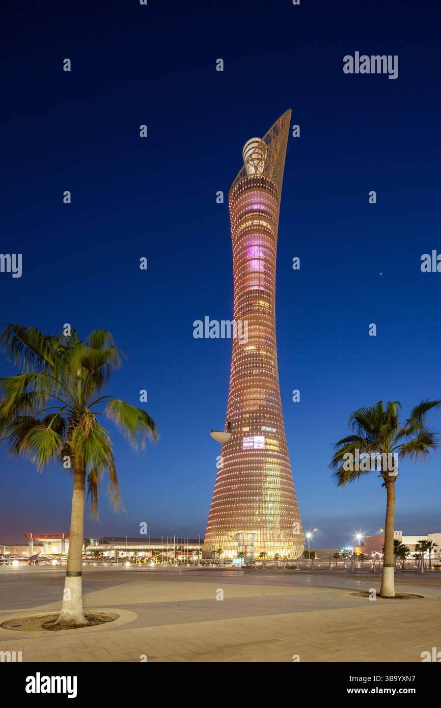 Aspire tower hi-res stock photography and images - Alamy