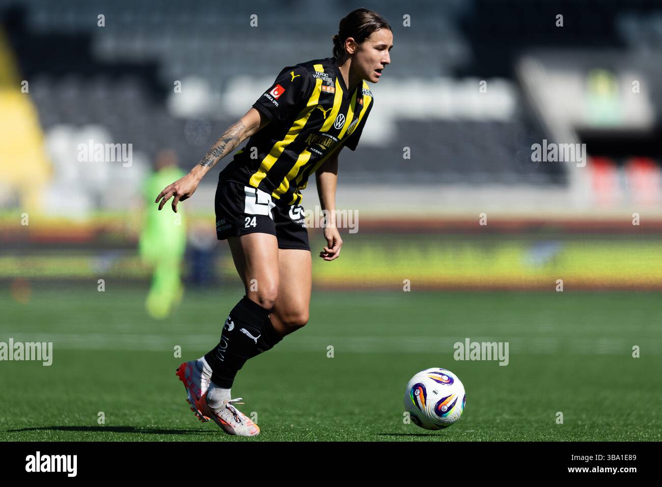 250511 H ckens Tabby Tindell Under Fotbollsmatchen I Damallsvenskan 250511-h-ckens-tabby-tindell-under-fotbollsmatchen-i-damallsvenskan