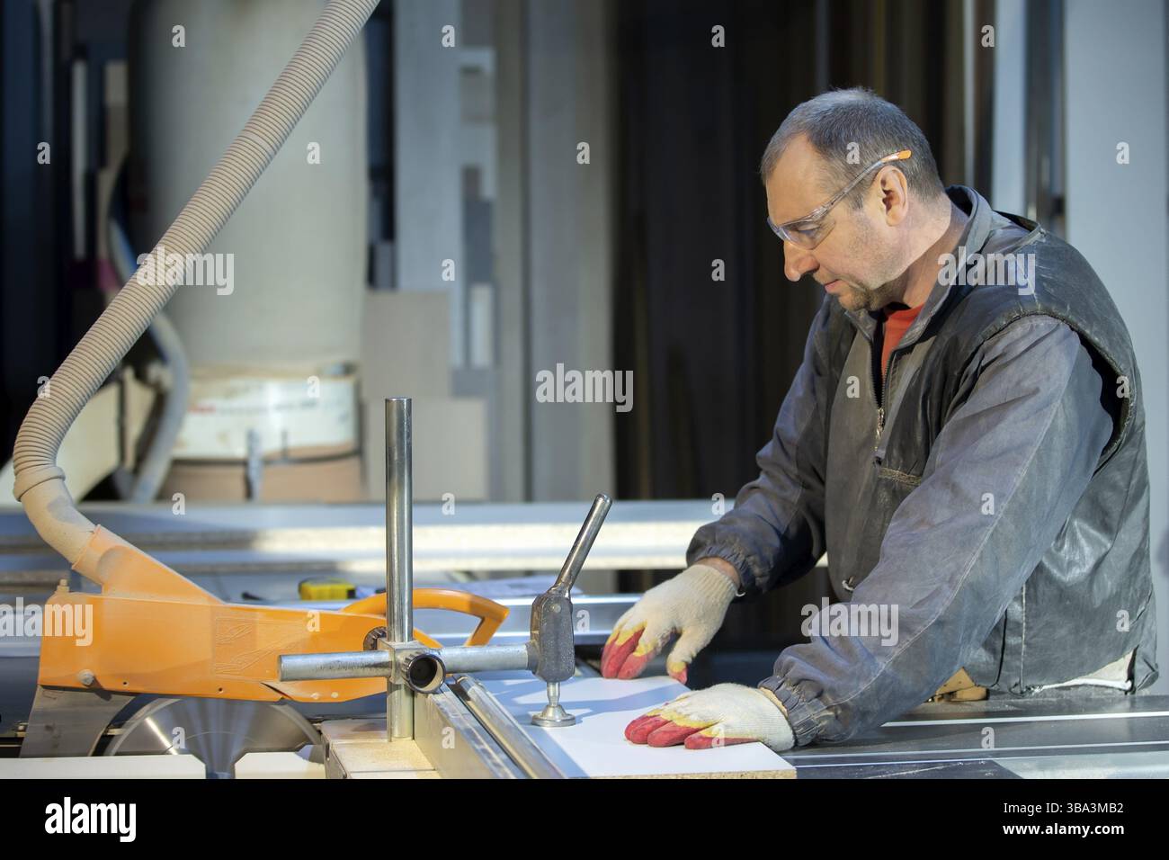Studio worker producing machine hi-res stock photography and images - Alamy