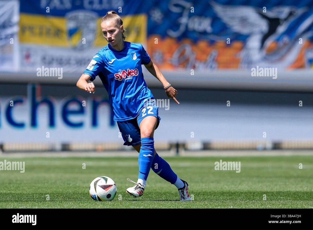 Sara ritter 22 hi-res stock photography and images - Alamy