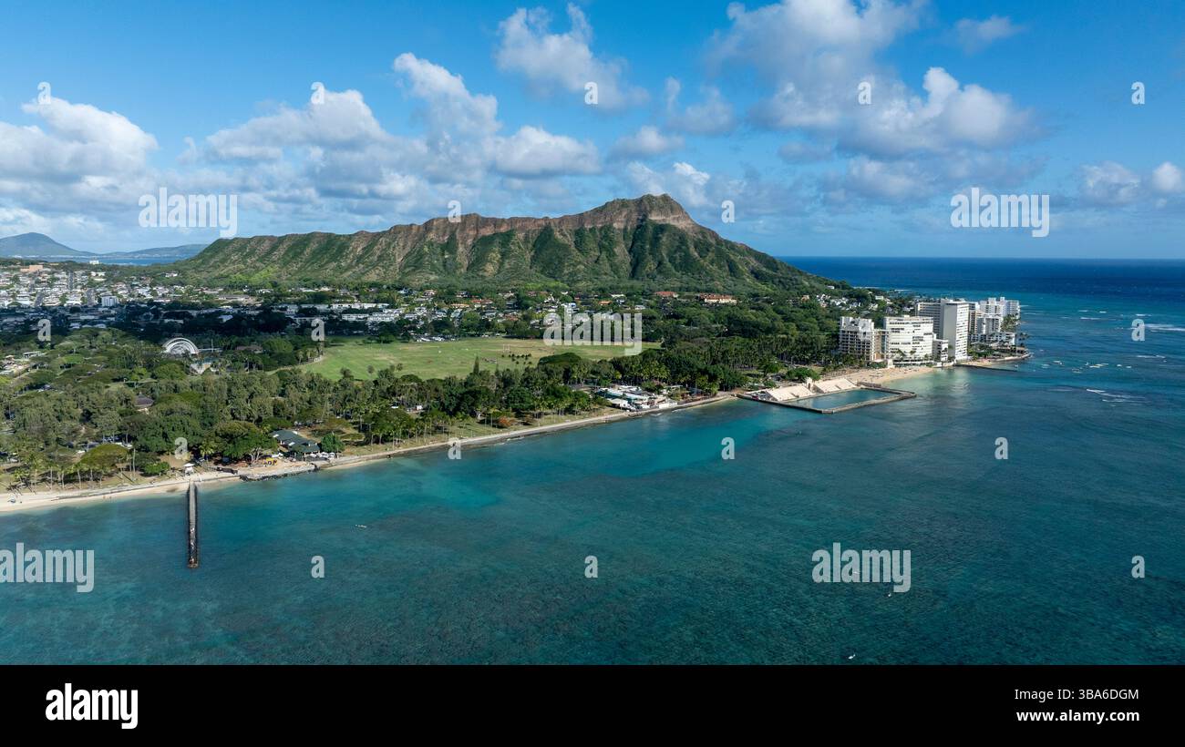 Panorama honolulu from diamond hi-res stock photography and images - Alamy