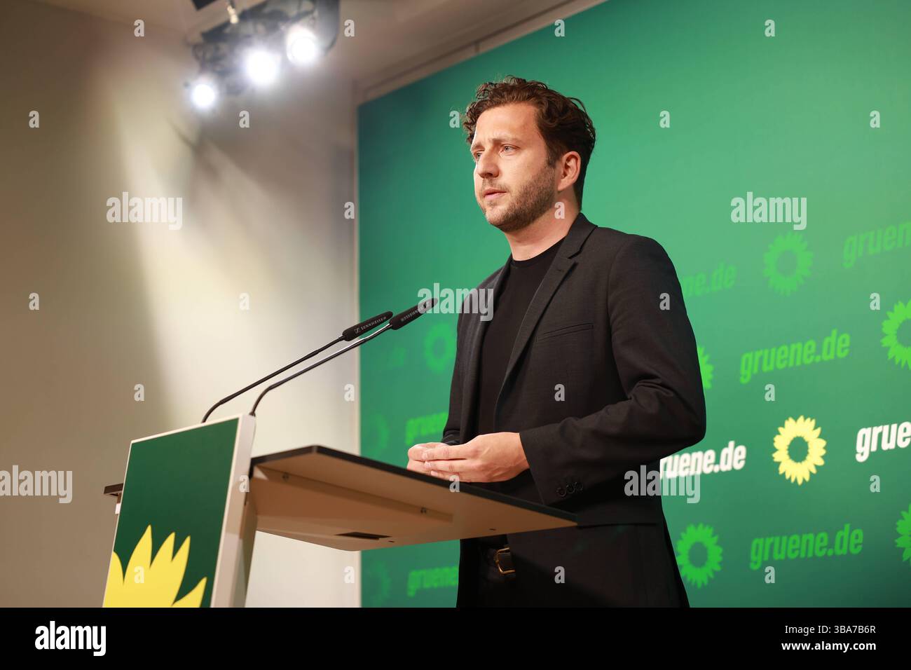 Pressekonferenz Mit Felix Banaszak Bundesvorsitzender Von B NDNIS 90 pressekonferenz-mit-felix-banaszak-bundesvorsitzender-von-b-ndnis-90