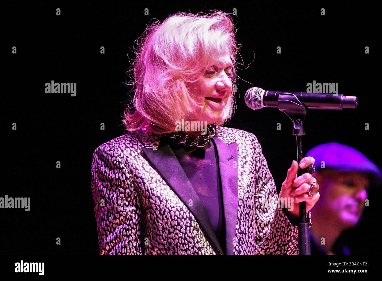 Torino, Italy. 11th May, 2025. The italian singer RITA PAVONE during ...