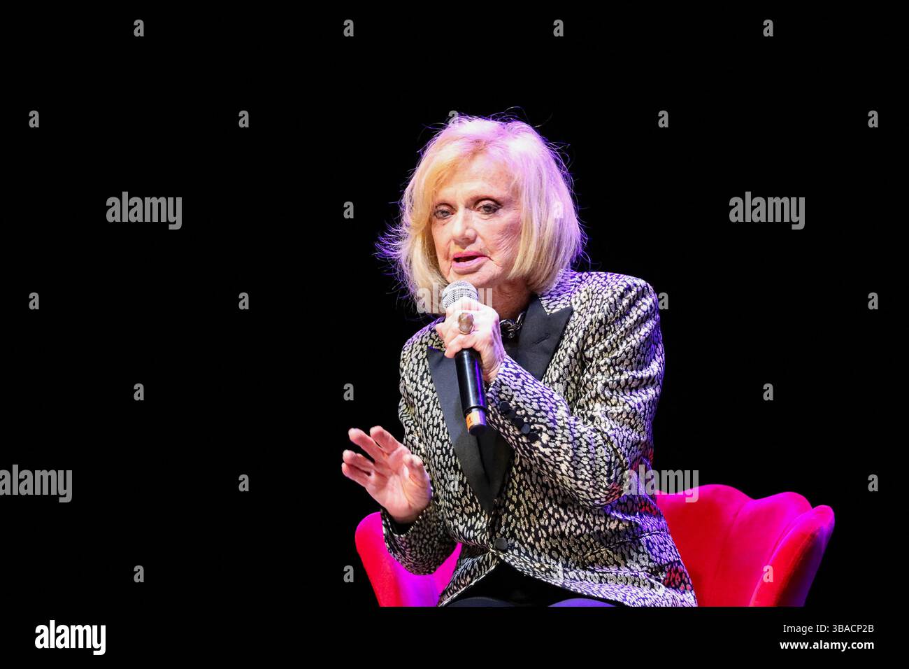 Torino, Italy. 11th May, 2025. The italian singer RITA PAVONE during ...