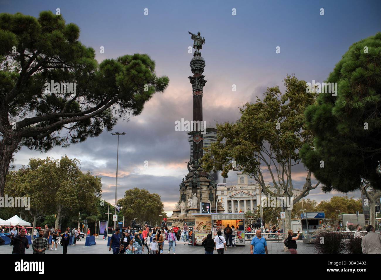 barcelona-spain-august-21-2024-view-of-the-iconic-columbus