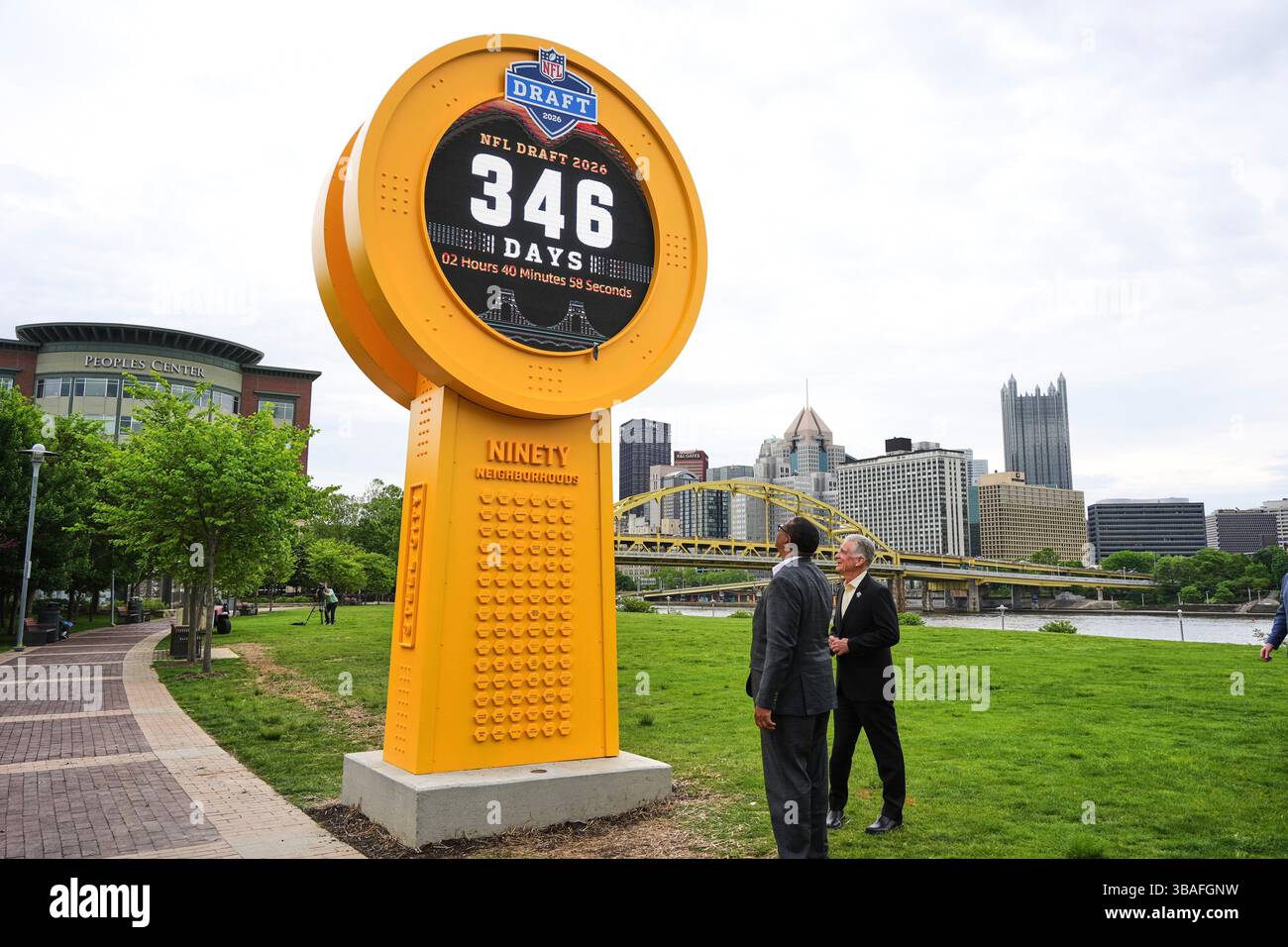 Art Rooney II, owner of the Pittsburgh Steelers, right, and Pittsburgh ...