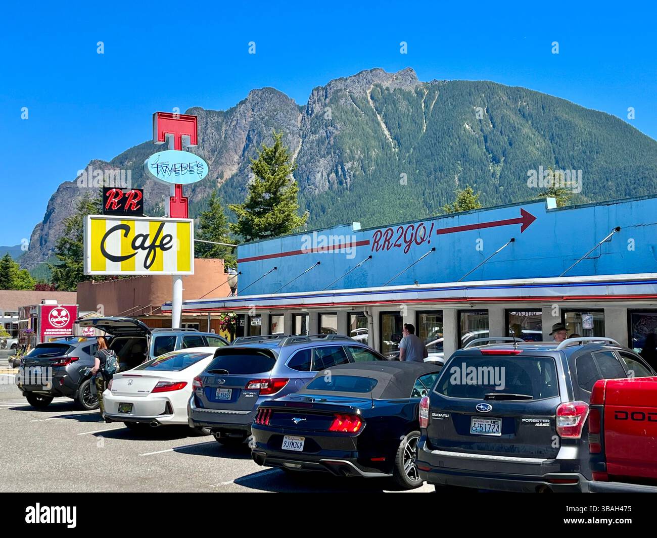 Twede's Diner, North Bend, Washington, USA, made famous in the Twin Peaks TV show, where it was called the Double R, with Mount Si behind. - Smartphone Captured Stock Image