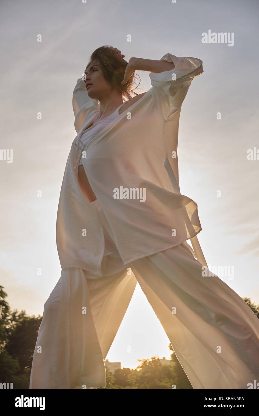 Flowing robes showcases hi-res stock photography and images - Alamy