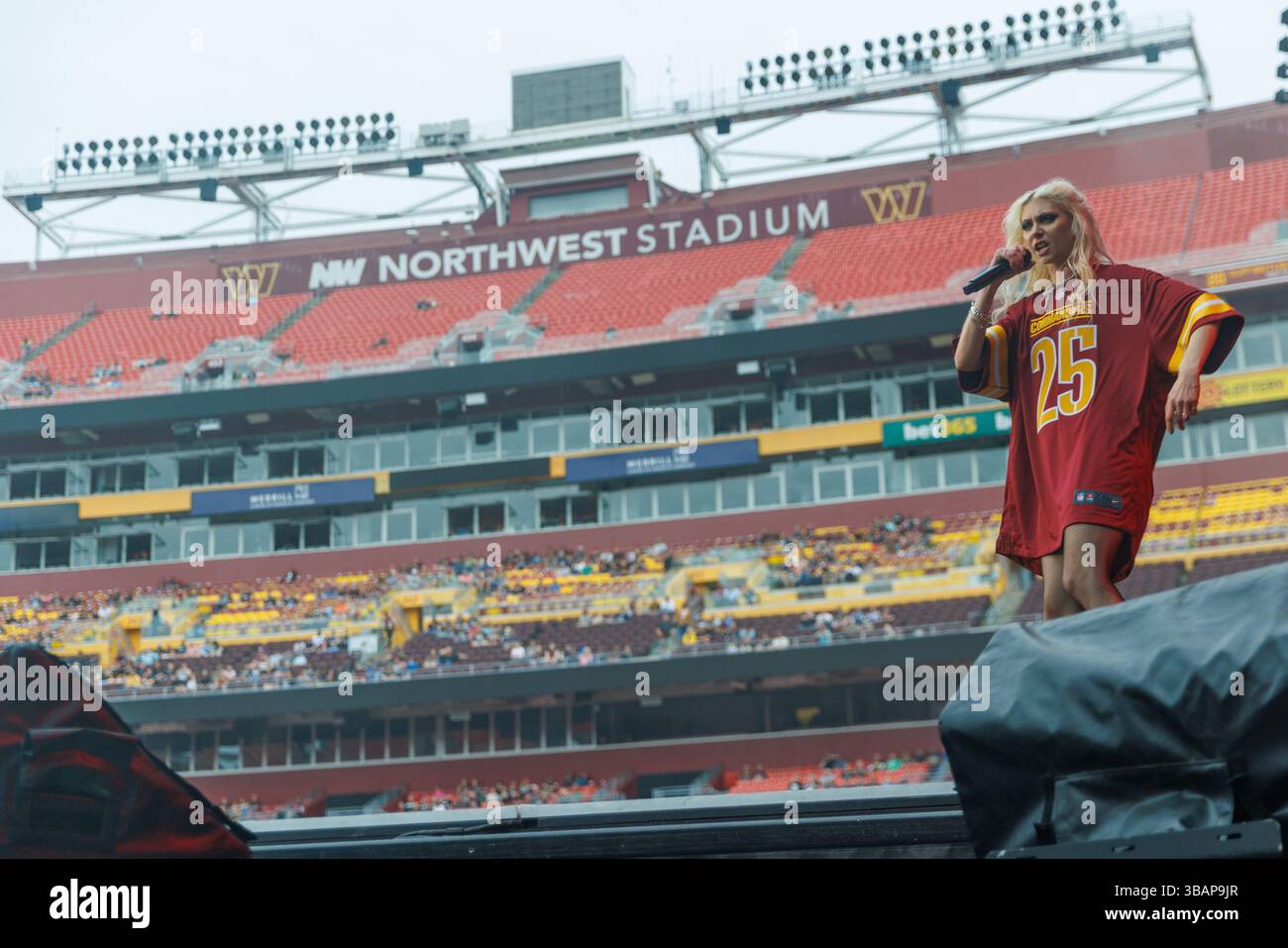 Landover, USA. 12th May, 2025. Taylor Momsen of The Pretty Reckless ...