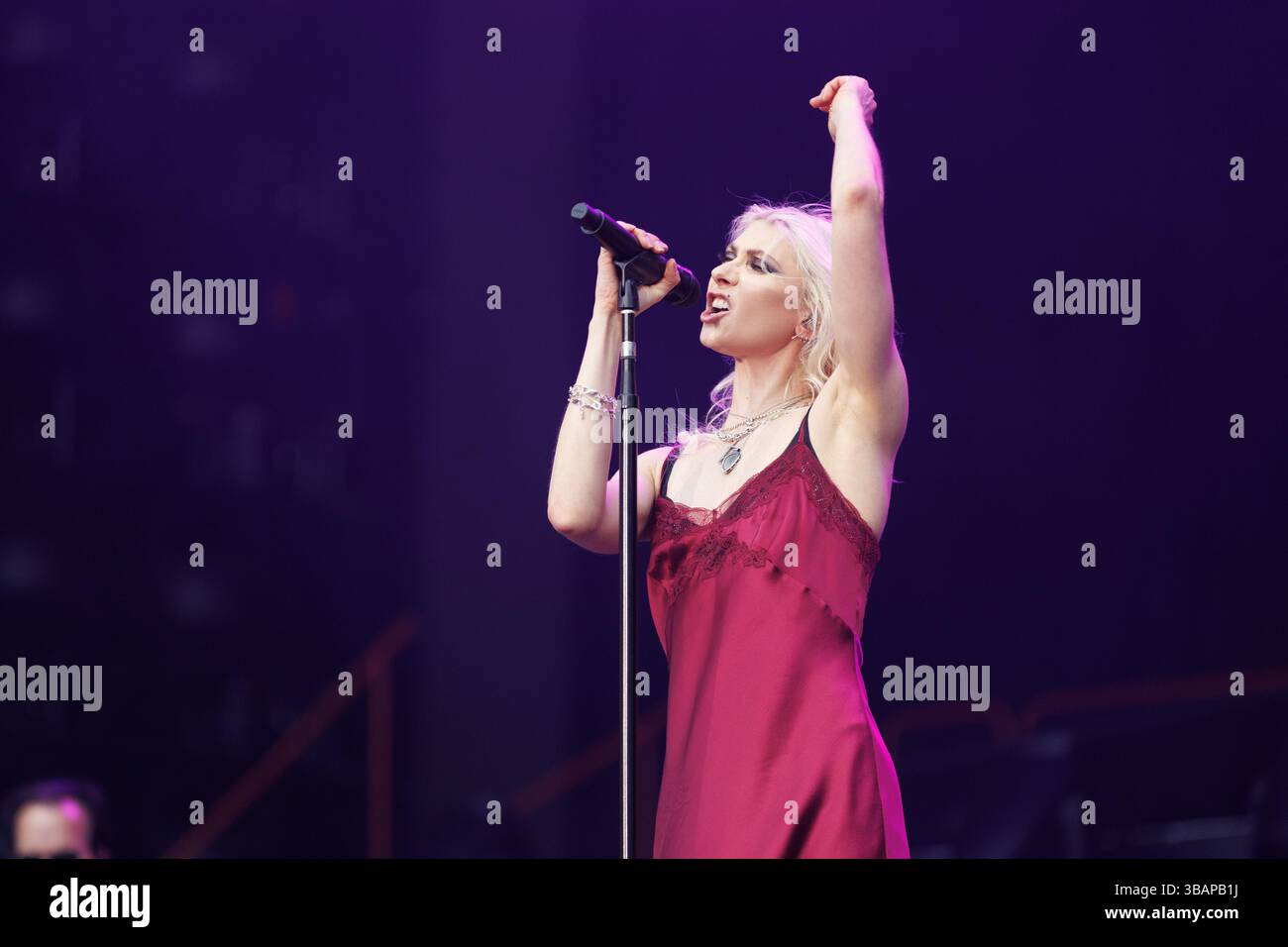 Landover, USA. 12th May, 2025. Taylor Momsen of The Pretty Reckless ...