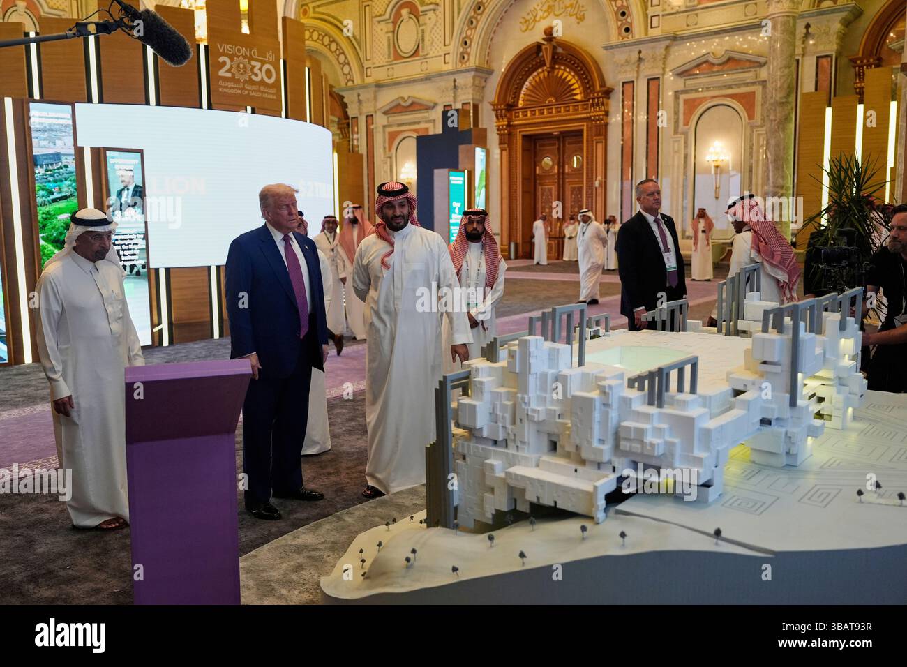 President Donald Trump and Saudi Crown Prince Mohammed bin Salman tour ...