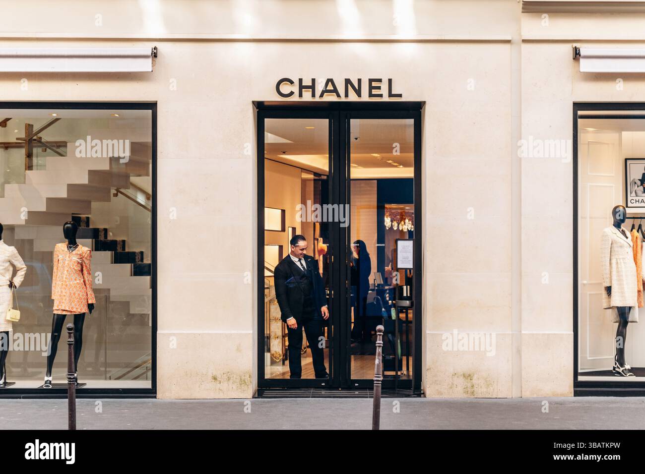 Chanel shop window display hi-res stock photography and images - Alamy