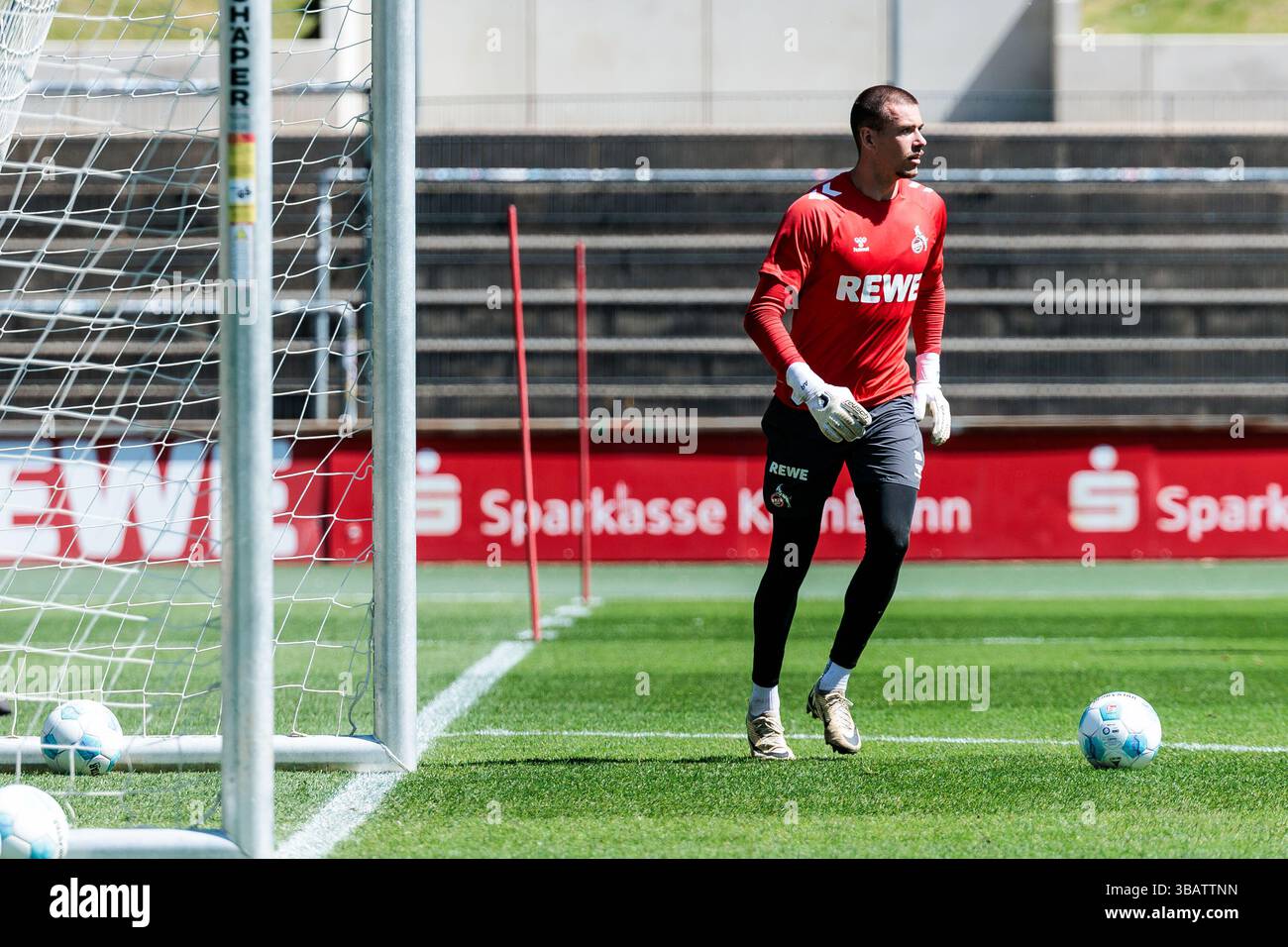Marco Racioppi Anthony Racioppi (1. FC K?ln, 26) am Ball 2. Fussball Bundesliga ...