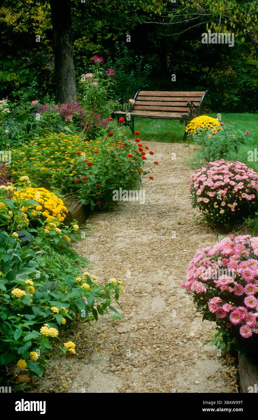Pathway to bench in public garden, USA Stock Photo - Alamy