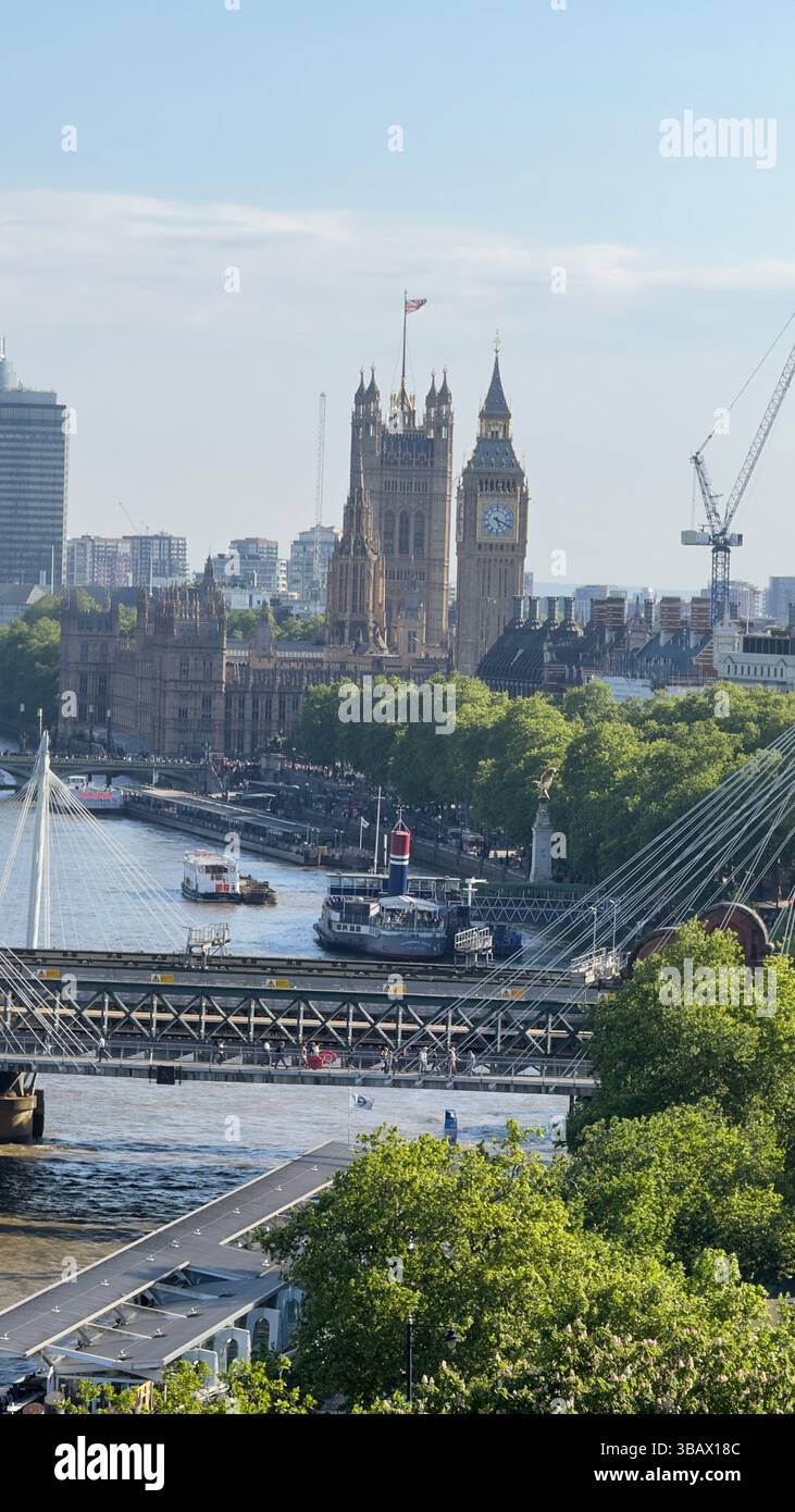 Iconic, unmatched view over the River Thames, Big Ben and the House of Parliament. - Smartphone Captured Stock Image
