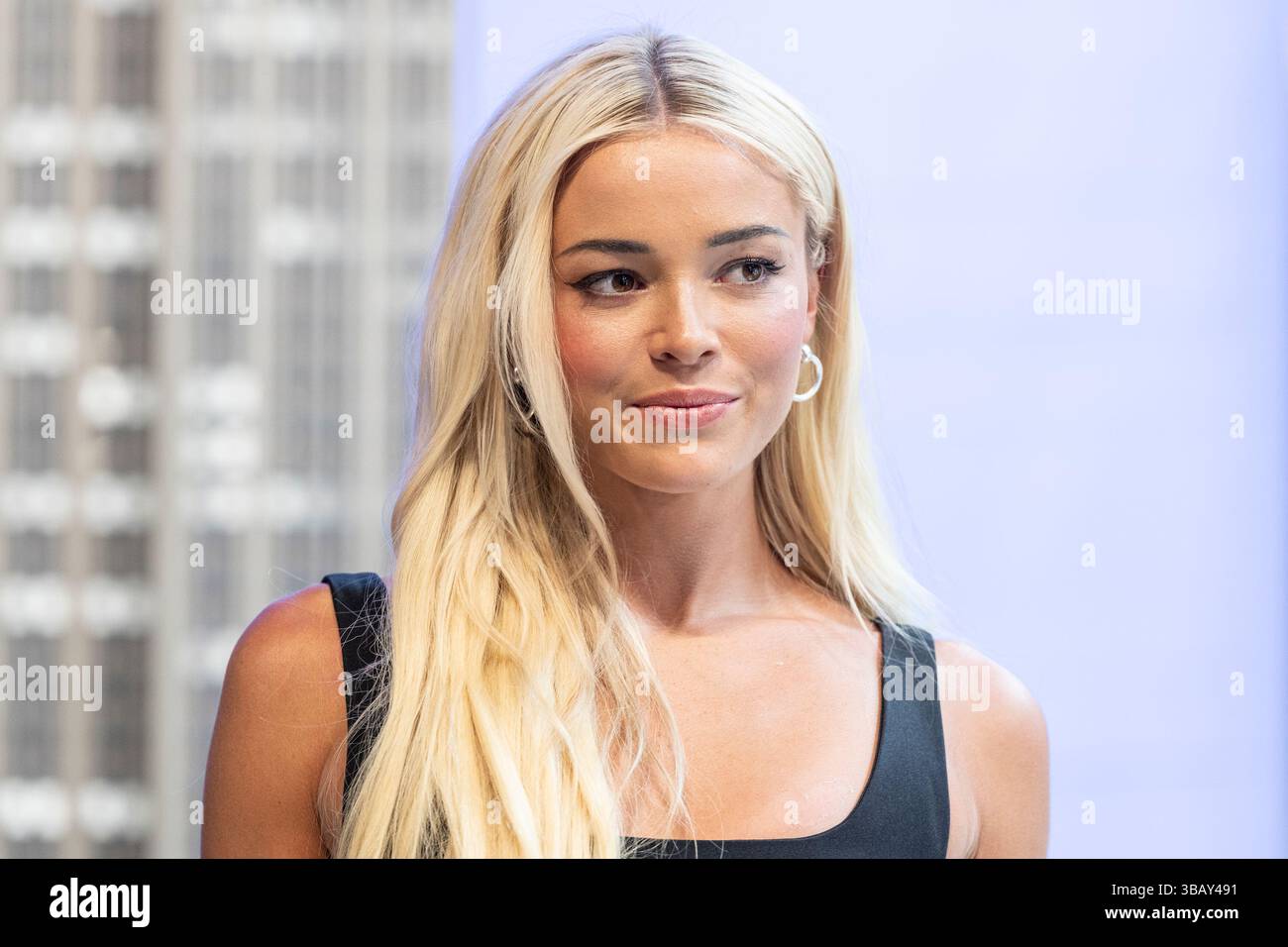 Livvy dunne hires stock photography and images Alamy