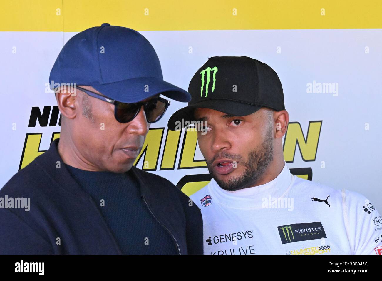 Anthony Hamilton, Nicolas Hamilton, pre-race strategy talk, 2025 Kwik ...