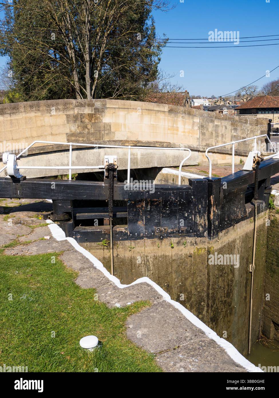 Frome Road Bridge No 172, Bradford on Avon Lock, Kennet and Avon Canal, Bradford-on-Avon, Wiltshire, England, UK, GB. Stock Photo