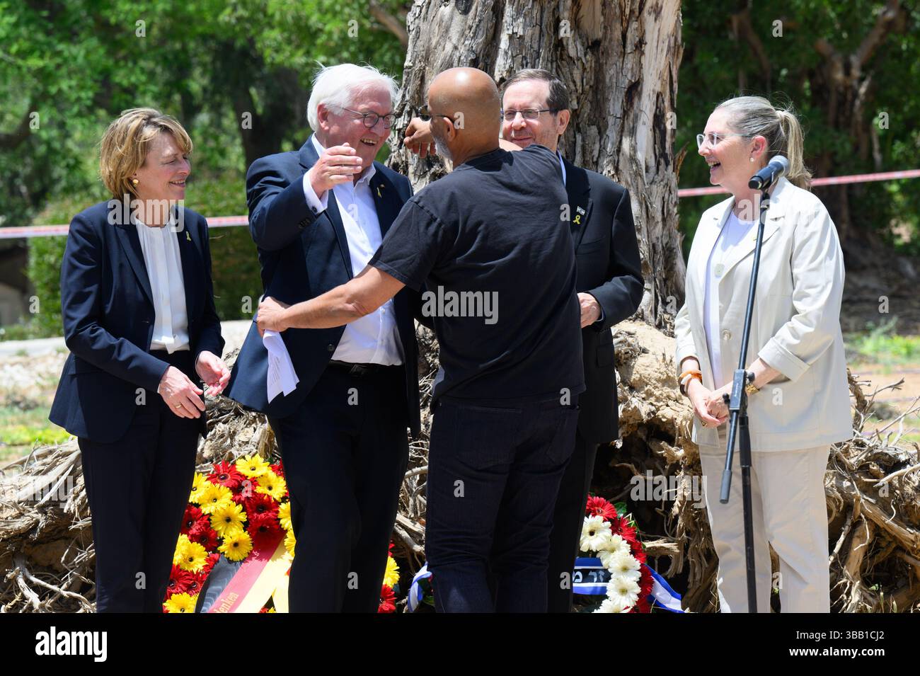 14 May 2025, Israel, Beeri (be'eri): Federal President Frank-Walter ...