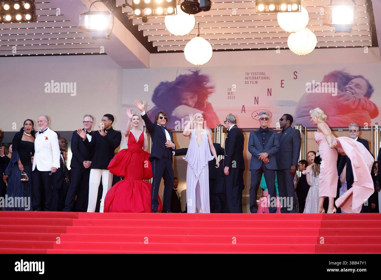 Tom Cruise mit Cast und Team bei der Premiere des Kinofilms Mission